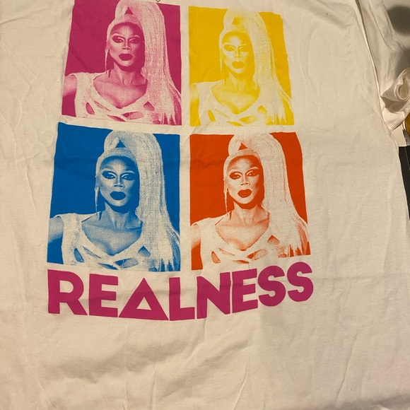 Colorful Graphic T-Shirt with Realness Print - Picture 6 of 7